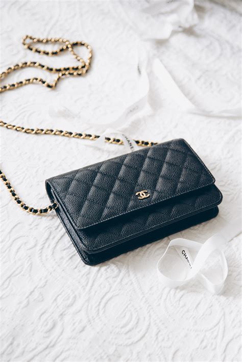 chanel chain wallet hk